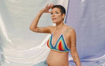 "Сюрприз": певица сообщила Холзи о беременности и показала свой округлый живот (ФОТО)
