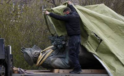 Seznam zprávy (Чехия): политики предпочли бы, чтобы памятник Коневу установили в памятном месте