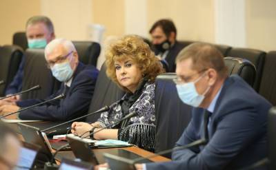 Сенатор от Смоленской области предложила снизить расходы регионов на проведение демонстрационного экзамена