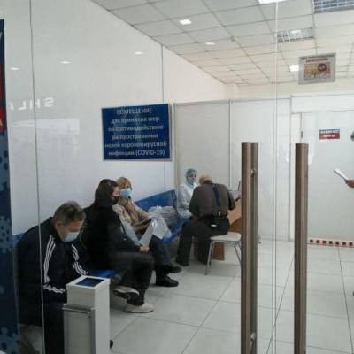 Замгубернатора Кузбасса показал на фото пункт вакцинации от коронавируса в кемеровском ТЦ
