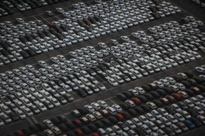 В 2020 году петербуржцы купили на 7% автомобилей меньше