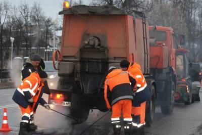 Дневной ремонт дорог в Твери объяснили временем поставки