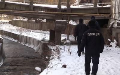 В Киеве в реке Лыбедь нашли тело военного