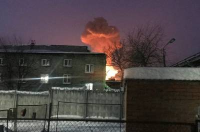 В России на заводе, где производят заряды к "Градам", произошел мощный взрыв: есть жертвы– видео