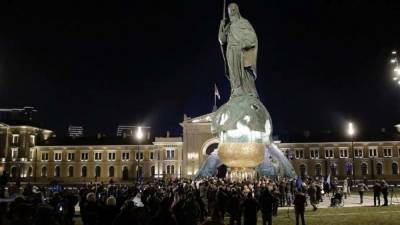 Открыт величественный памятник основателю сербского государства...
