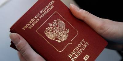 Россиянам запретили ретушировать фото для паспорта