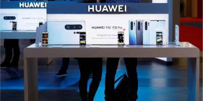 Продажи смартфонов Huawei обвалились на 41% из-за санкций США