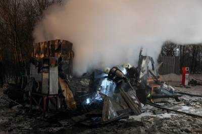 Ночью в Архангельске произошёл взрыв на автозаправке