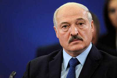 Лукашенко сравнил протесты в Белоруссии и России