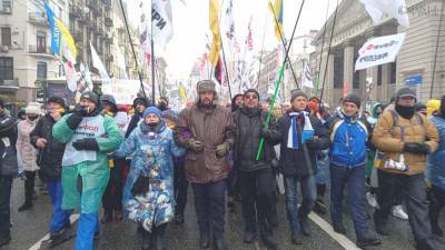 Больше не позволим полицейским себя бить: коммерсанты провели марш в Киеве