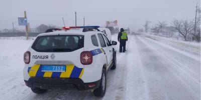 Одесская полиция закрыла трассу Киев-Одесса, там образовалась пробка из 100 грузовиков