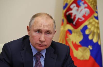 Путин заявил, что пандемия в России постепенно отступает