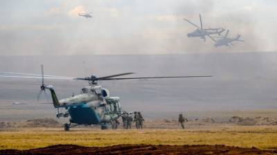 Свыше тысячи военных ЦВО и 200 единиц техники привлечены к учениям на Урале