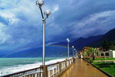 Туроператоры назвали цены на летний отдых в Абхазии