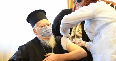 Вселенский патриарх Варфоломей получил прививку от COVID-19