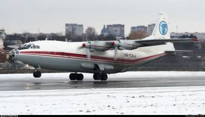 Во Львове во время посадки задымился самолет: что говорят в аэропорту – видео