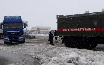 Непогода в Одесской области: спасатели помогли почти тысяче людей