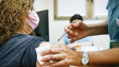 Украина получит широкий доступ к COVID-вакцинам в 2023 году, – The Economist
