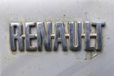 Renault представил небольшой бюджетный кроссовер