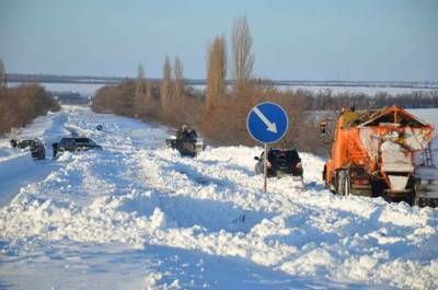 Cпасатели предупредили об осложнении ситуации на дорогах Украины