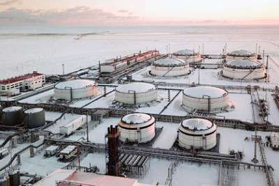 Российские нефтекомпании приготовились запасать топливо