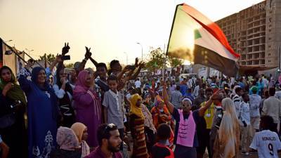 Жители Судана вышли на митинг против правительства Хамдока
