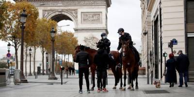В пригороде Парижа полицейские станцевали Макарену в участке. Теперь им грозит наказание за нарушение комендантского часа