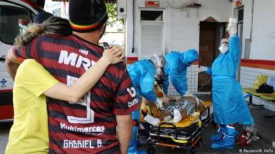 Уволенный глава Минздрава Бразилии прогнозирует «мегаэпидемию»