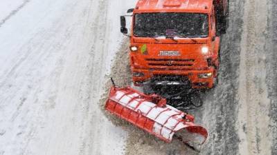 Гололед и отключения света: Владивосток приходит в себя после удара стихии