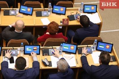 В России февральские законы изменят соцсети и привычные вещи