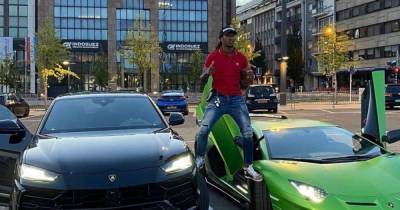 На крыше элитной Lamborghini: футболист "Динамо" по-королевски отдохнул в Дубае