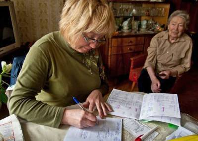 Мошенница из Екатеринбурга обманула пенсионерку на полтора миллиона, выдав себя за сотрудника соцслужбы