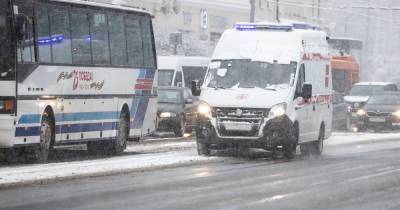 В Гурьевске на скользкой дороге столкнулись два Mercedes