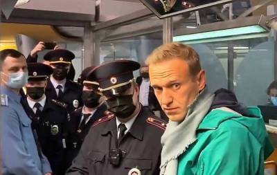 Швейцарские СМИ назвали возвращение Навального операцией немецких спецслужб