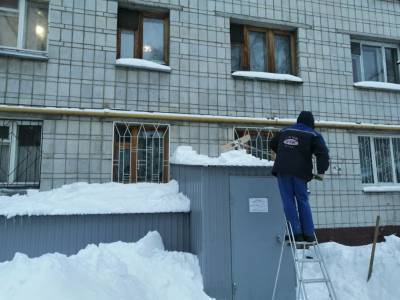 Более одной тысячи кровель домов очистили от снега в Ульяновске