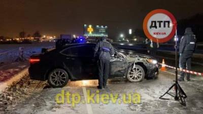 В Киеве со стрельбой остановили угонщика элитного авто: видео