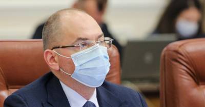 "Можете истерить еще очень долго": Степанов возразил возможность регистрации российской вакцины в Украине