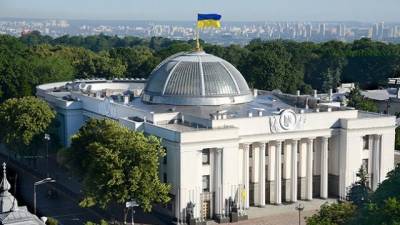 Зеленский заявил, что закон о сокращении Рады «в очереди»