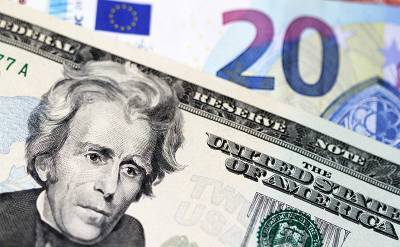 Курс валют сегодня: доллар и евро растут на торгах