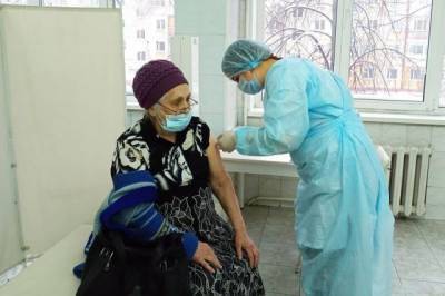 В Кемерове пожилые люди смогут доехать до места вакцинации от COVID-19 на социальном такси