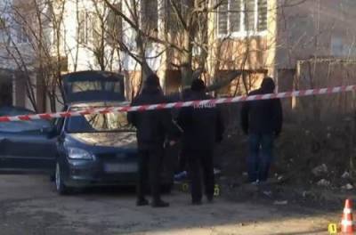 Крики и стрельба на поражение: в Черновцах водители с пассажирами устроили разборки