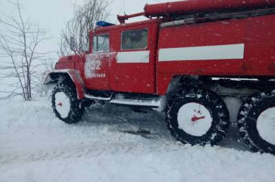 В Одесской области из-за снегопада роженицу в больницу доставляли пожарные