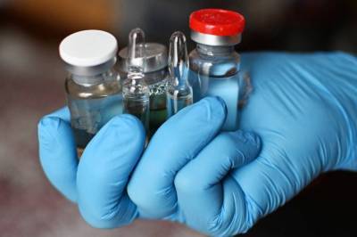 В Минздраве утвердили список граждан, которых вакцинируют от COVID-19 в первую очередь