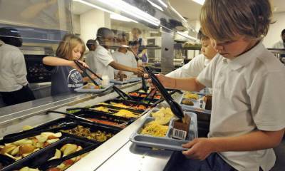 В карельских школах хотят ввести шведский стол вместо обычных обедов