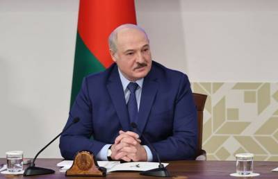 Лукашенко: начали наклонять Россию. Она самостоятельная не нужна сильным мира сего