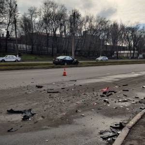 В ДТП на Диагональной в Запорожье пострадали три человека. Фото