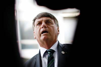 Президент Бразилии оправдал нежелание бороться с коронавирусом