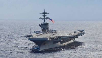 Китайские пилоты "атаковали" авианосец ВМС США у берегов Тайваня
