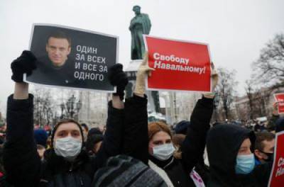 Українцям розтлумачили, чому потрібно підтримувати Навального - from-ua.com