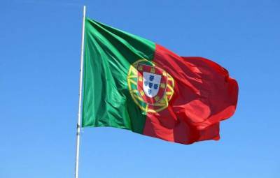 Жителям Португалии запретили поездки за границу